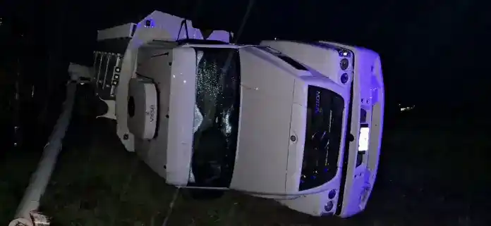 Concepción del Uruguay: un camionero salió ileso tras un violento vuelco en la Ruta 14