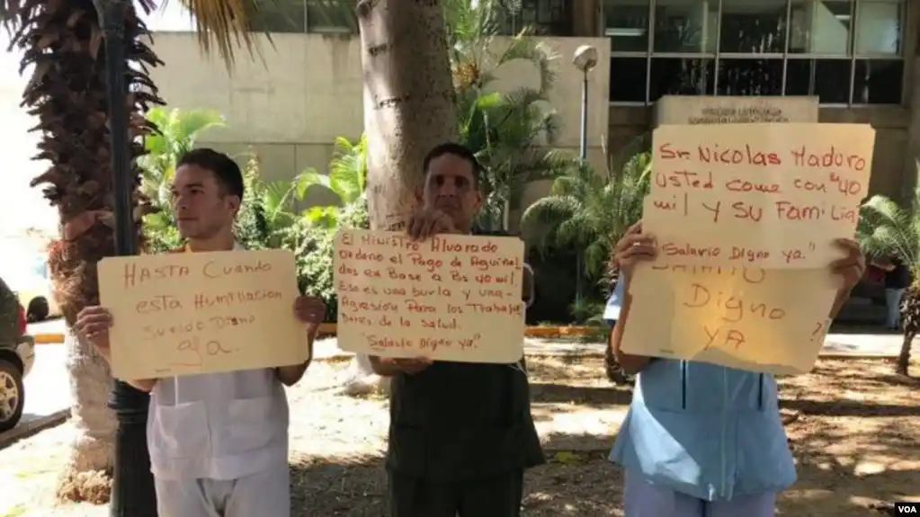 Empleados de hospitales en Venezuela: “Es imposible vivir con lo que se gana”