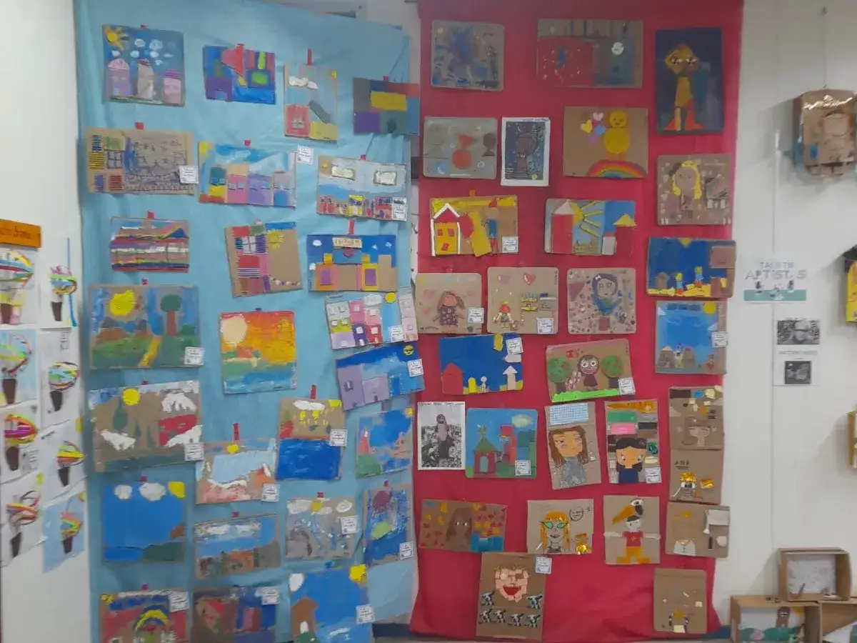 La Escuela Roberto Sciutto inició su
muestra anual de arte