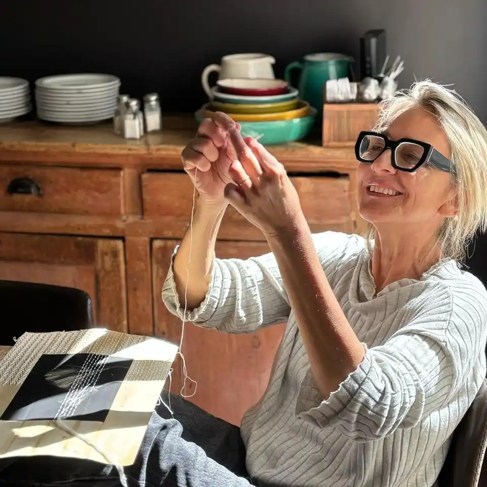 El Espacio de Arte Cabrales presenta “Entretejidas”, la nueva muestra de Paula Aranoa