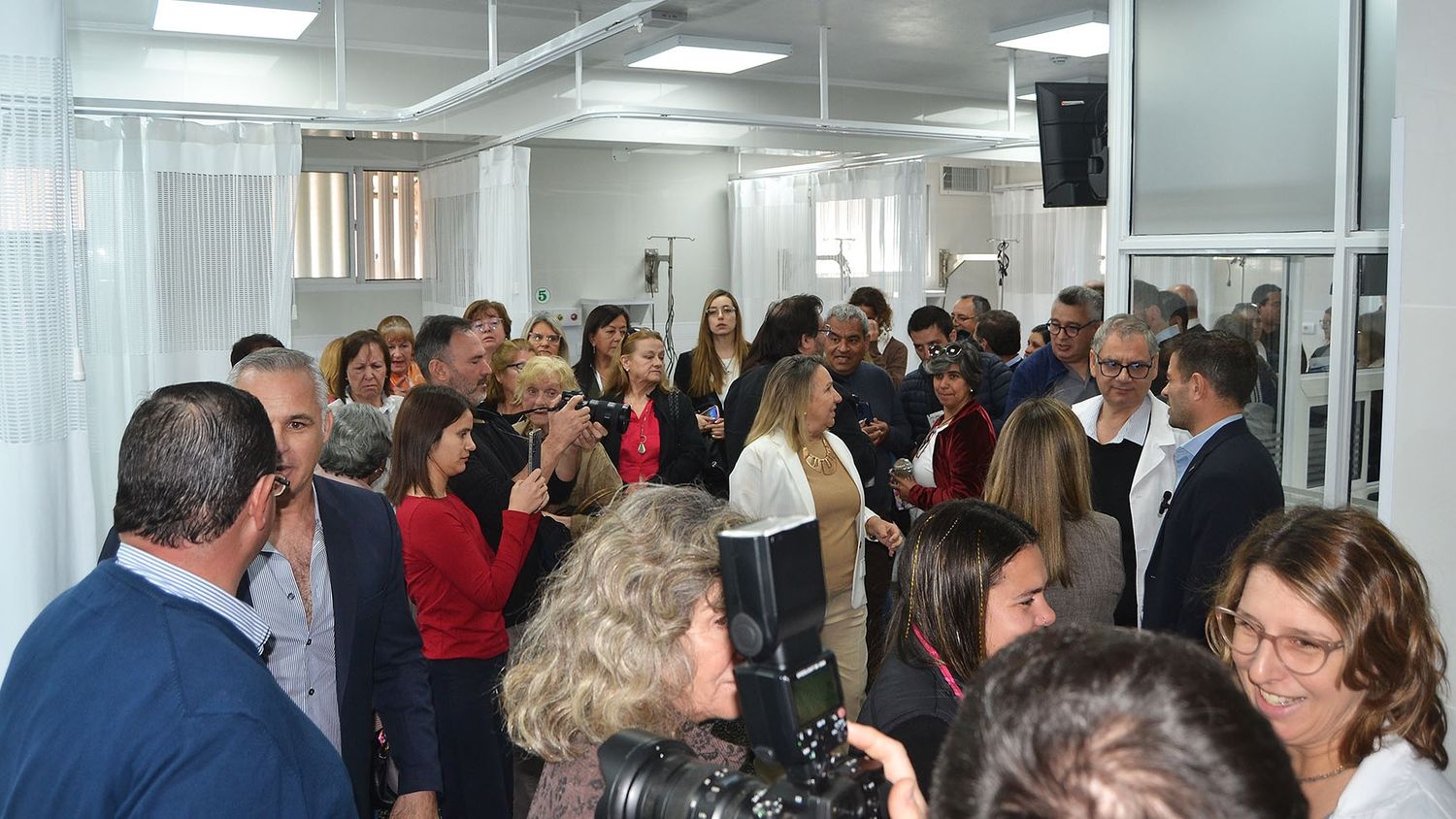 Reinauguraron la sala de Terapia Intensiva del Hospital San Antonio