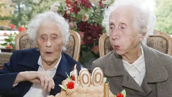 Conozcan el PAÍS CON MÁS PERSONAS MAYORES DE 100 AÑOS
