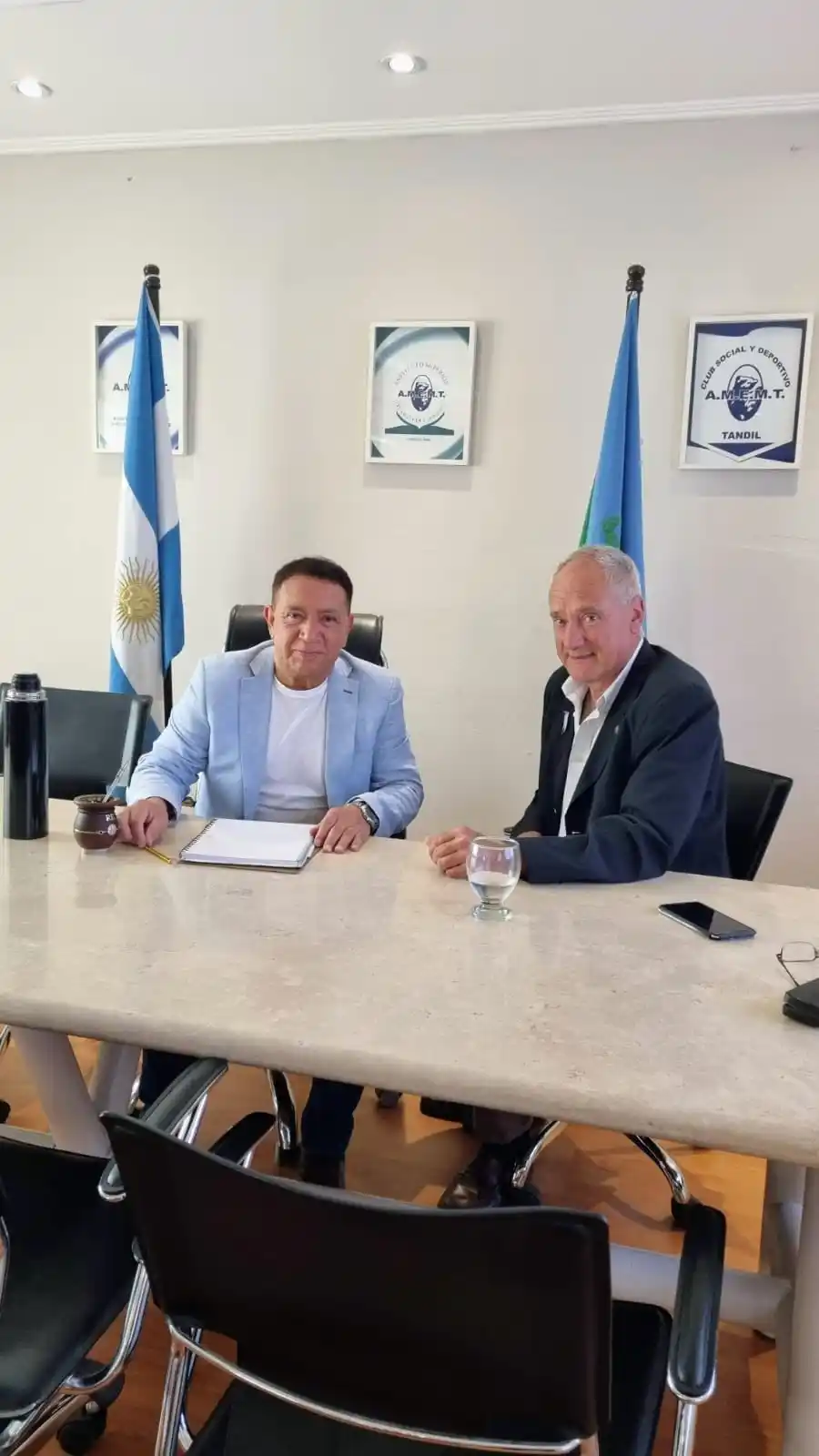 Con el Oído Agudo