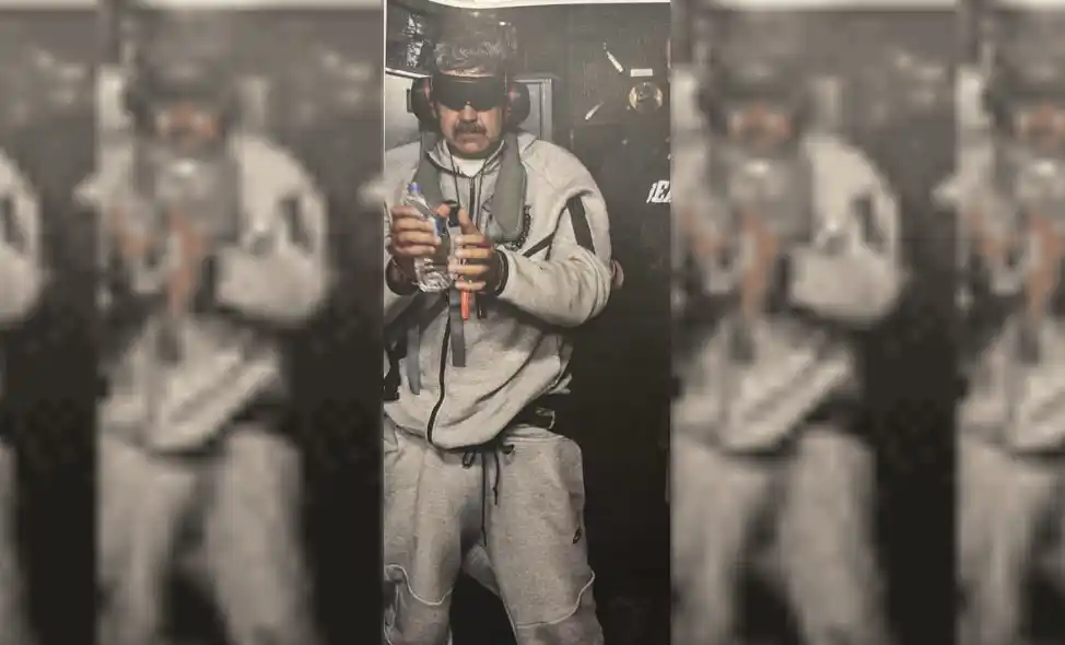 La foto de Maduro capturado exhibida por Trump