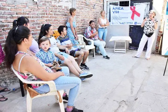 El municipio realiza charlas de concientización sobre  el VIH