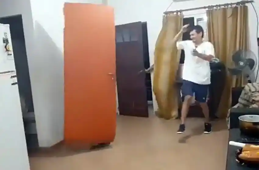 Un joven publicó un video moviendo cosas al estilo Matilda