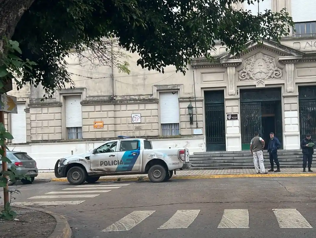 escuela normal policía