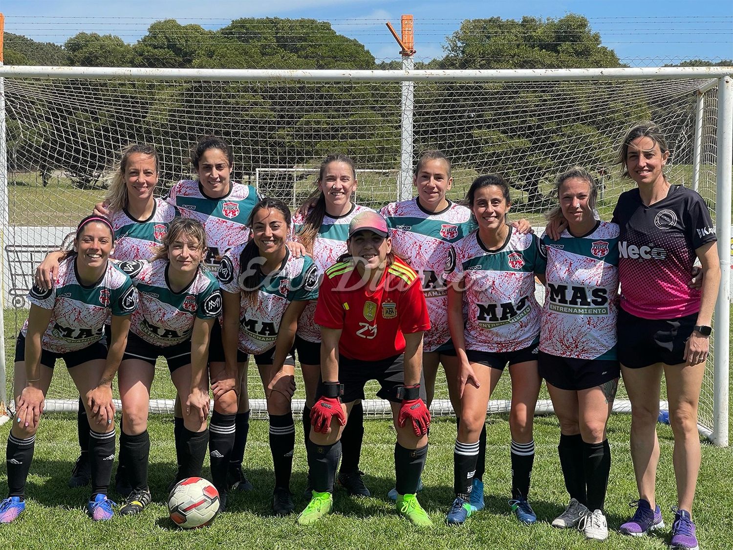 Fútbol femenino: Infoprofes lideres