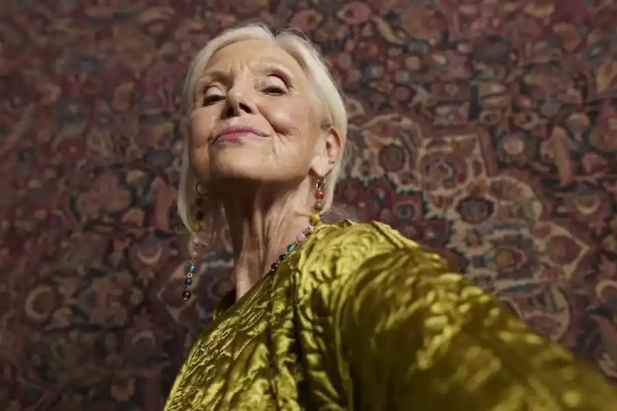 En los vínculos afectivos que les resultan significativos, las personas con confianza en sí mismas estarán atentos a la mirada del otro para modificar sus actitudes de ser necesario