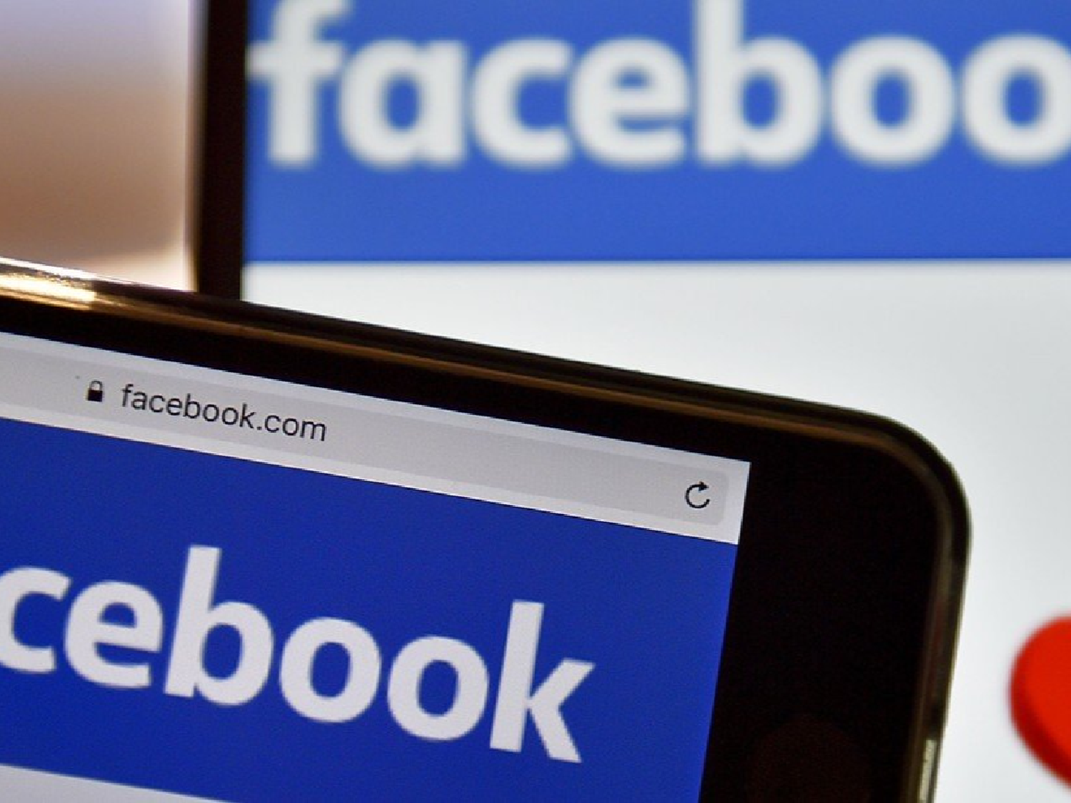Coronavirus: Facebook se alía con organizaciones de la salud para ofrecer información a través de Messenger