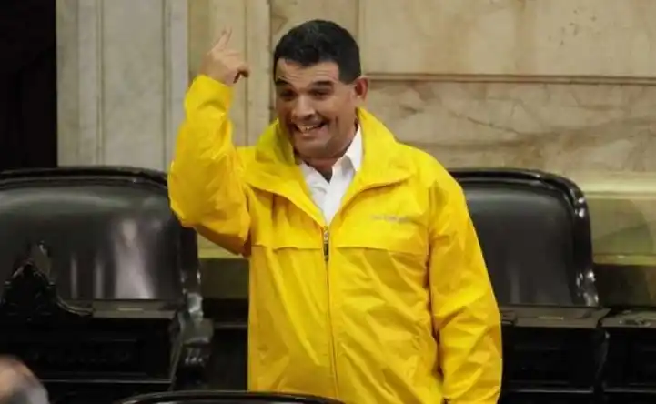 "Si un ladrón no quiere ser abatido por la espalda, que no salga a delinquir"