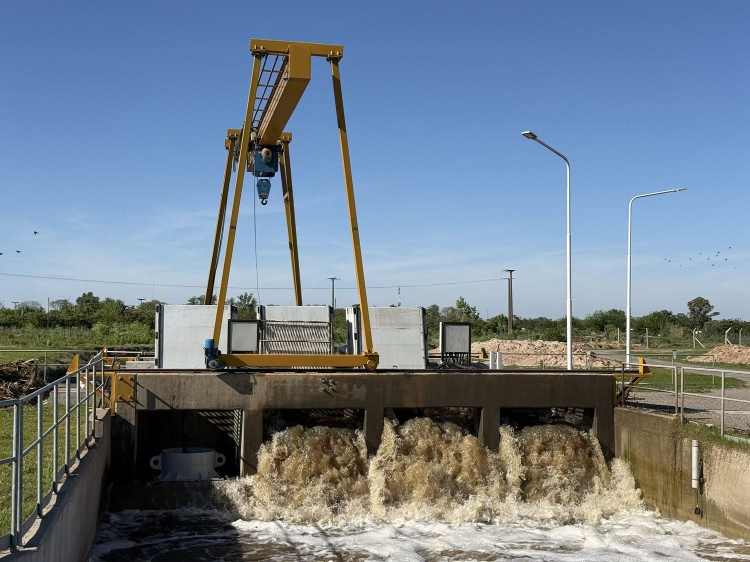 Las autoridades comunales llevaron tranquilidad a la comunidad.