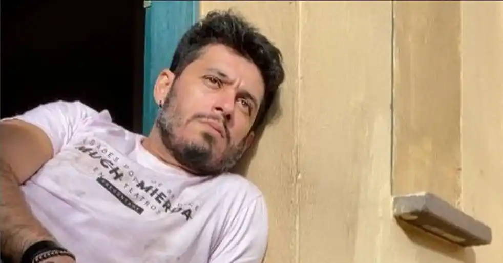 Santiago Alarcón denuncia al acosador que dice ser «hijo» de él y de Shakira