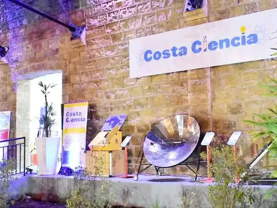 Biología y Matemáticas en museos y centros interactivos, aspectos para su enseñanza