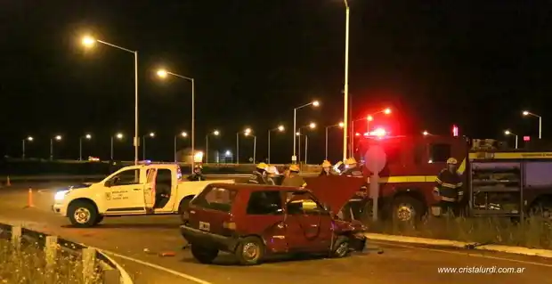 Grave accidente en el acceso a Urdinarrain: el conductor salió por el parabrisas y está grave