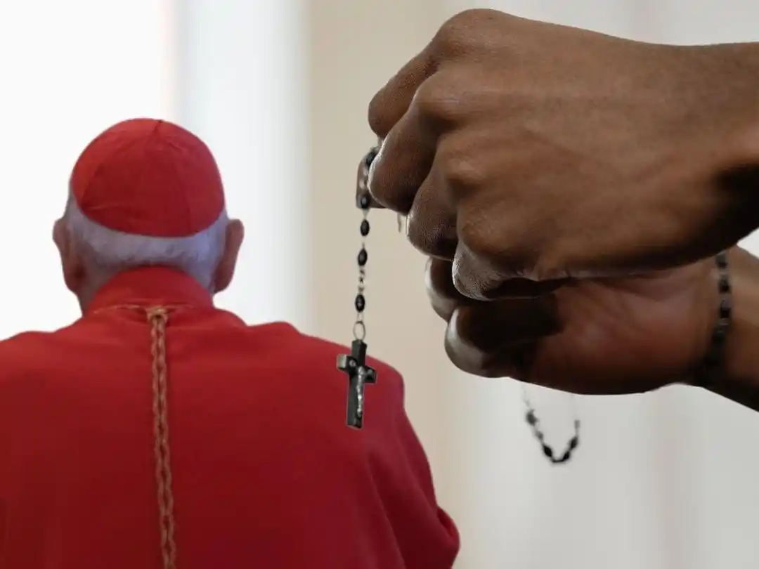 El mensaje del Obispo Zordán a los fieles en la previa al Cónclave: "Despeguémonos de las intrigas palaciegas"