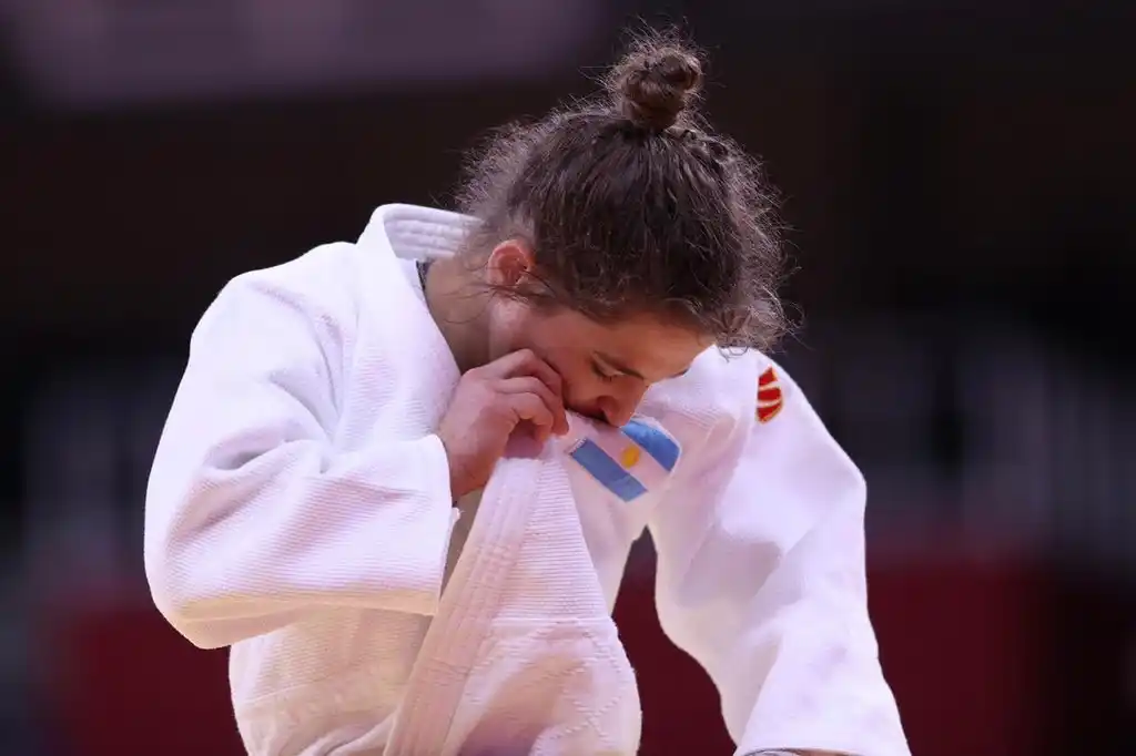 Peque Pareto se despidió con honores: emotivo recibimiento en la VIlla Olimpica