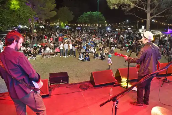 Fiestas populares en la Provincia de Buenos Aires 2025: Eventos turísticos gratuitos del 4 al 11 de diciembre