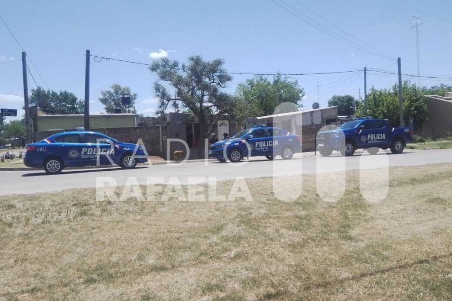 Efectivos policiales en el domicilio