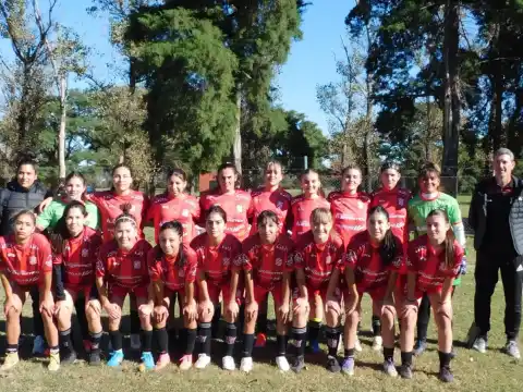 Las Leonas debutan a las 20  ante Atl.San Jorge en la Copa Santa Fe femenina. Foto: LRF