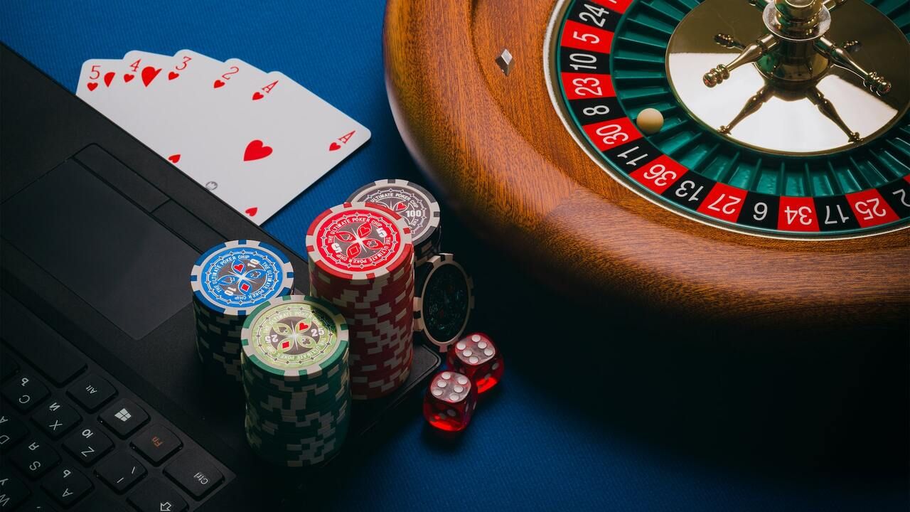 Los desafíos de operar un casino online en mercados regulados