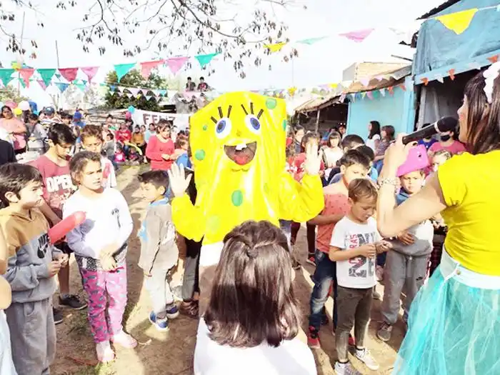 FESTEJOS POR EL DÍA DE LA NI�EZ  EN BENITO LEGER�0N