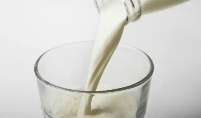 Producción de leche orgánica, la iniciativa de Nestlé que desembarca en la ciudad