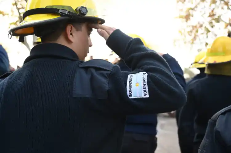 Proponen incluir un bono voluntario en las boletas municipales para ayudar a los Bomberos Voluntarios de la ciudad