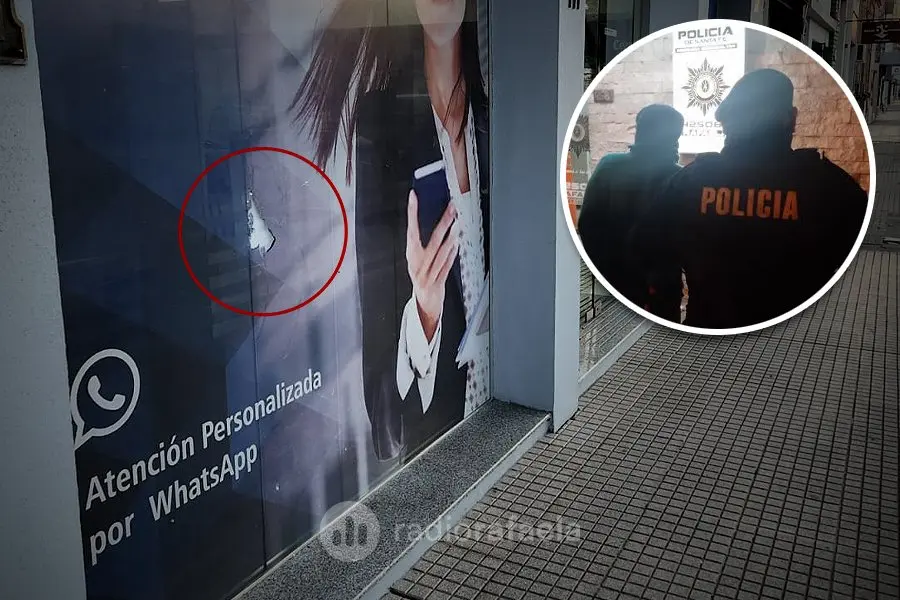 Ataque de furia a metros de Jefatura: rompió un móvil policial y la vidriera de un comercio con un adoquín