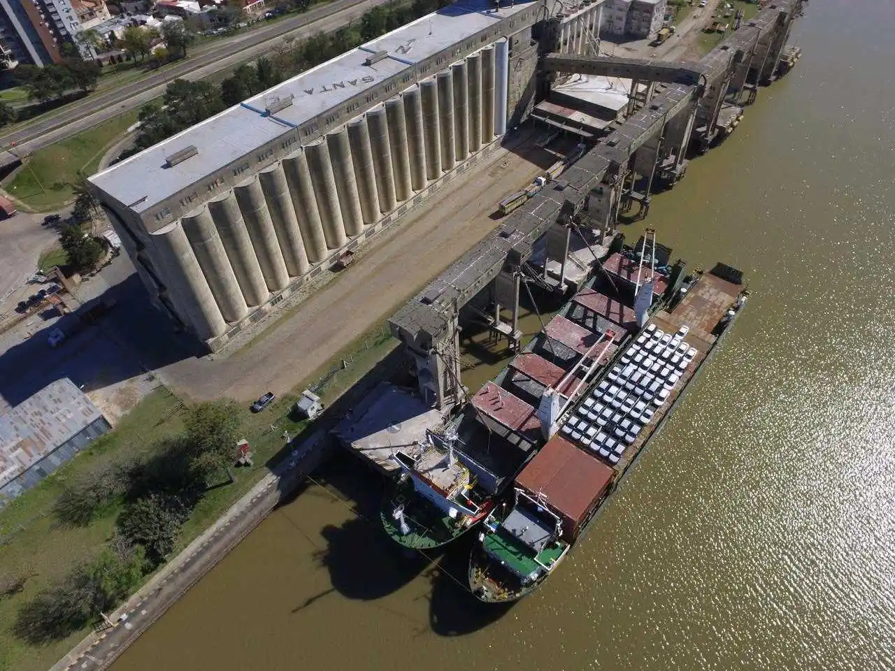 Se intensifican las operaciones en el puerto de la ciudad