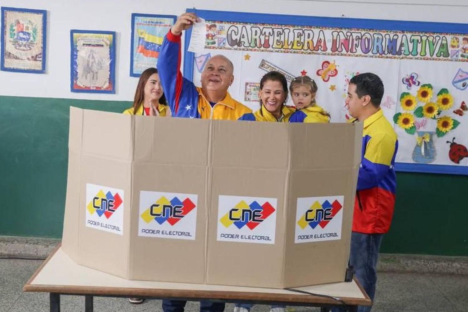 Diosdado califica de «históricos» estos comicios: «es un logro la elección del gobernador de Guayana Esequiba»