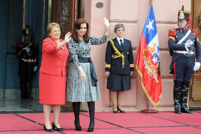 Cristina firmó acuerdos de cooperación bilateral con Bachelet