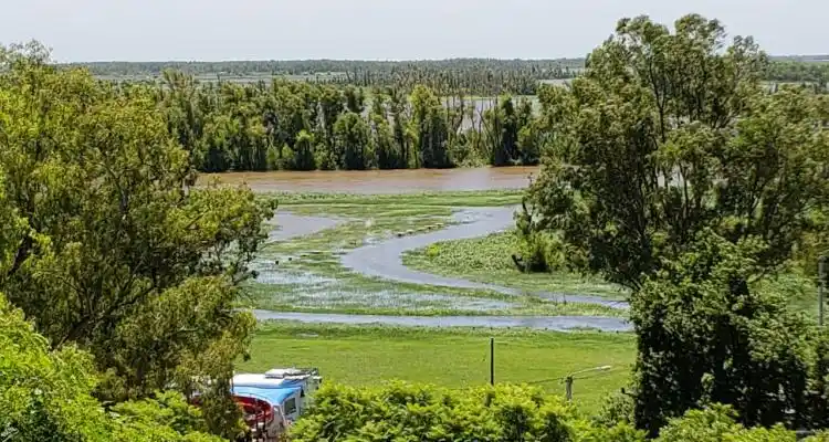 Creciente: Si no hay precipitaciones copiosas se superó la altura máxima y empezará a bajar