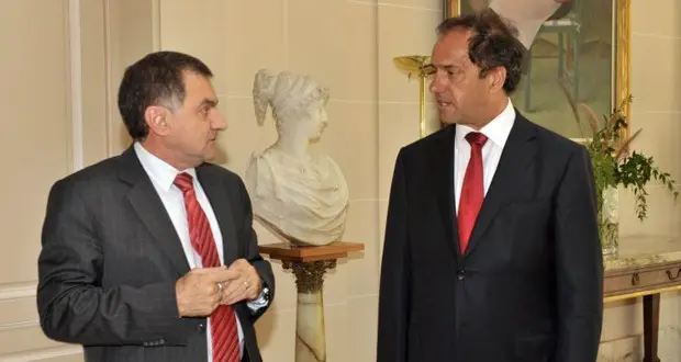 Scioli y Pereyra encabezan reunión de la FAM