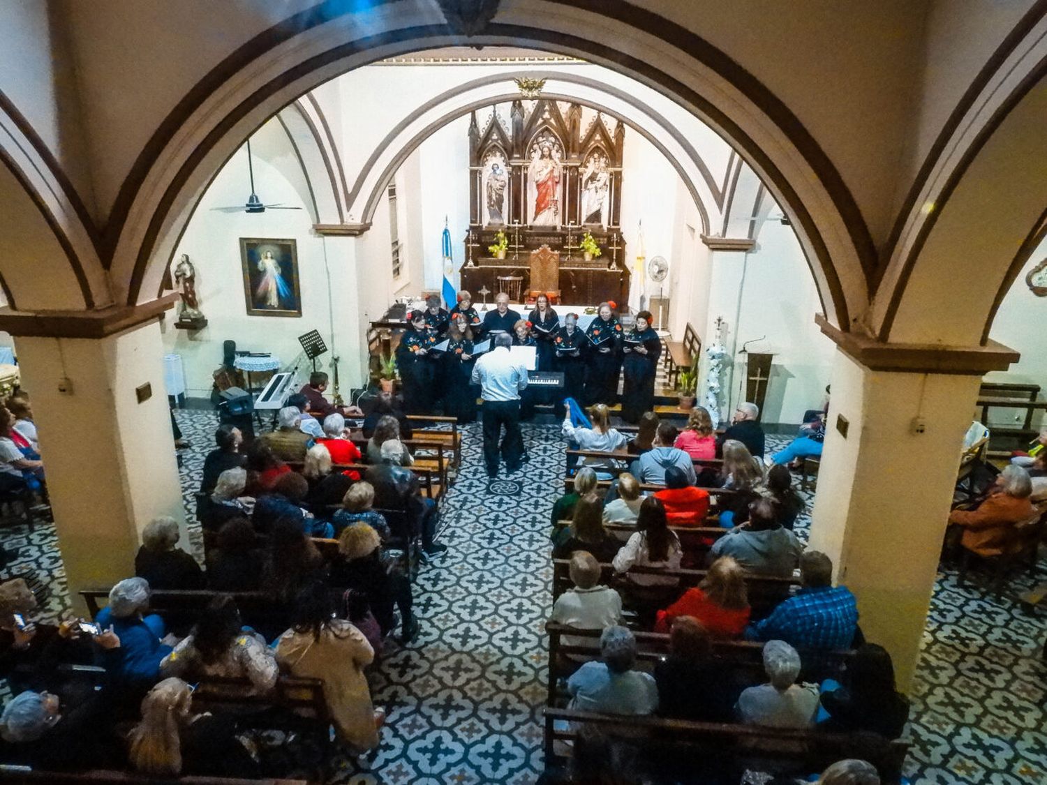 Exitoso encuentro coral en la Parroquia de Teodelina