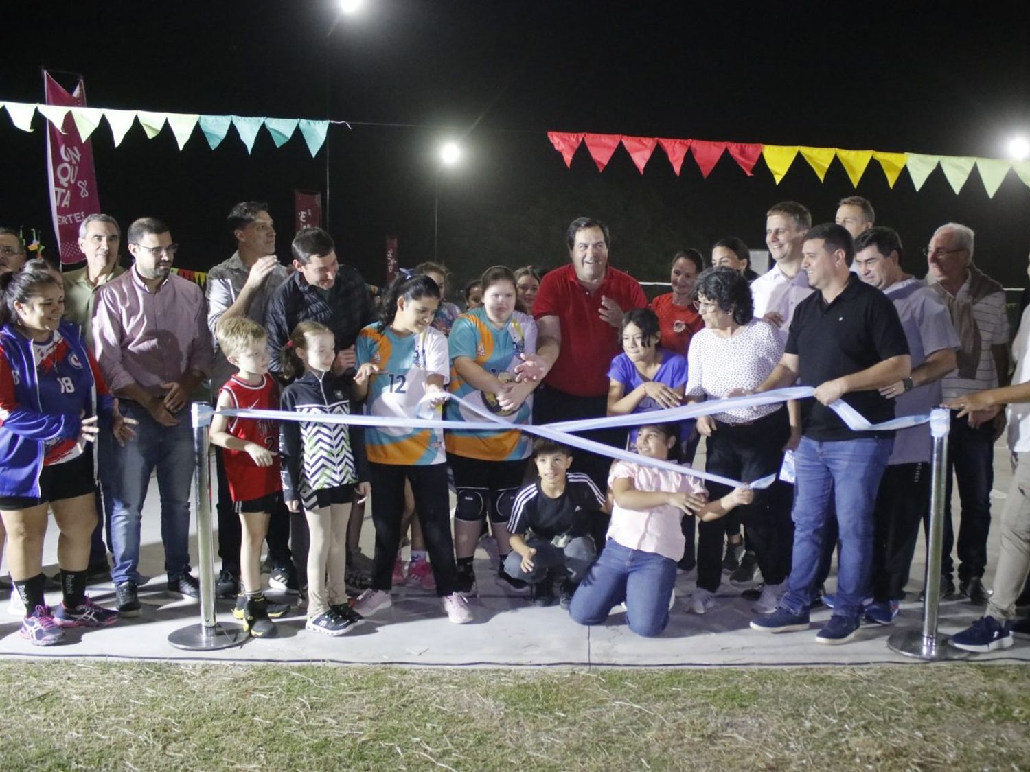 Inauguraron un nuevo playón polideportivo en el Parque del Centenario