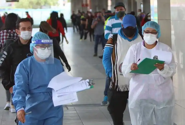 COLOMBIA: SIGUEN CAYENDO los casos activos de COVID-19