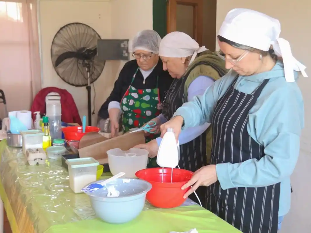 Vecinos participaron de un taller de cocina saludable sin gluten en el barrio de Pueblo Nuevo