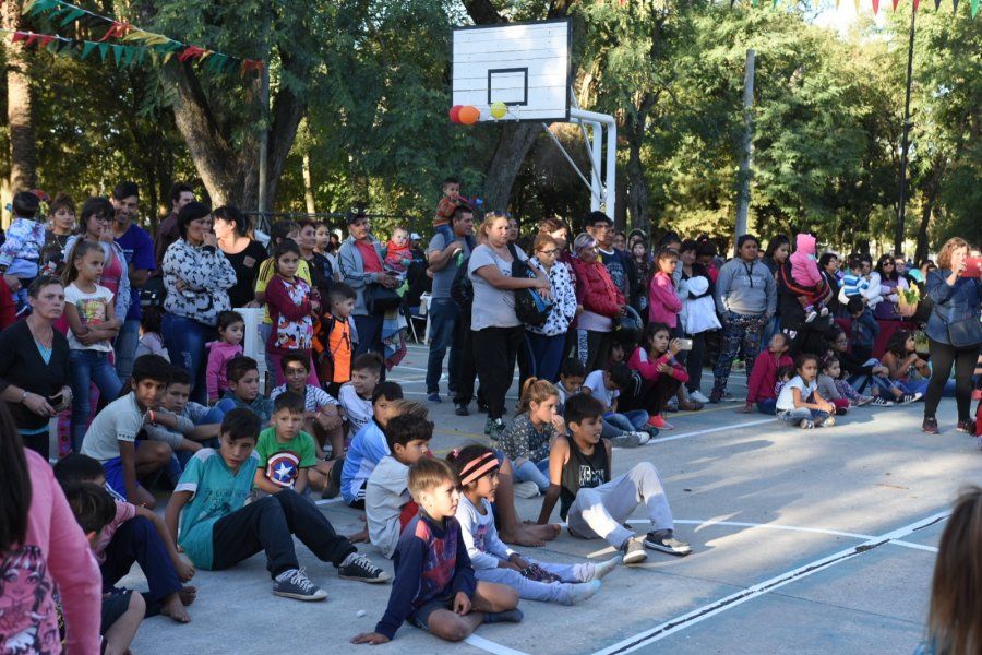 Festejo en el barrio Villa Podio