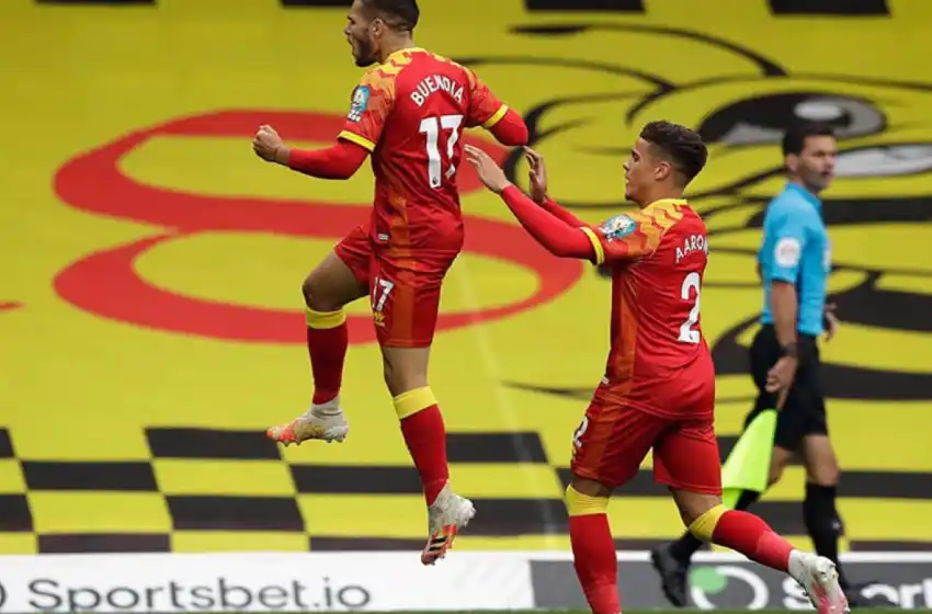 Emiliano Buendía anotó su primer gol en Premier League