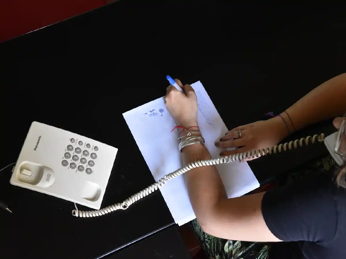 ¿Dibujás mientras hablás por teléfono?: qué significan los garabatos inconscientes   