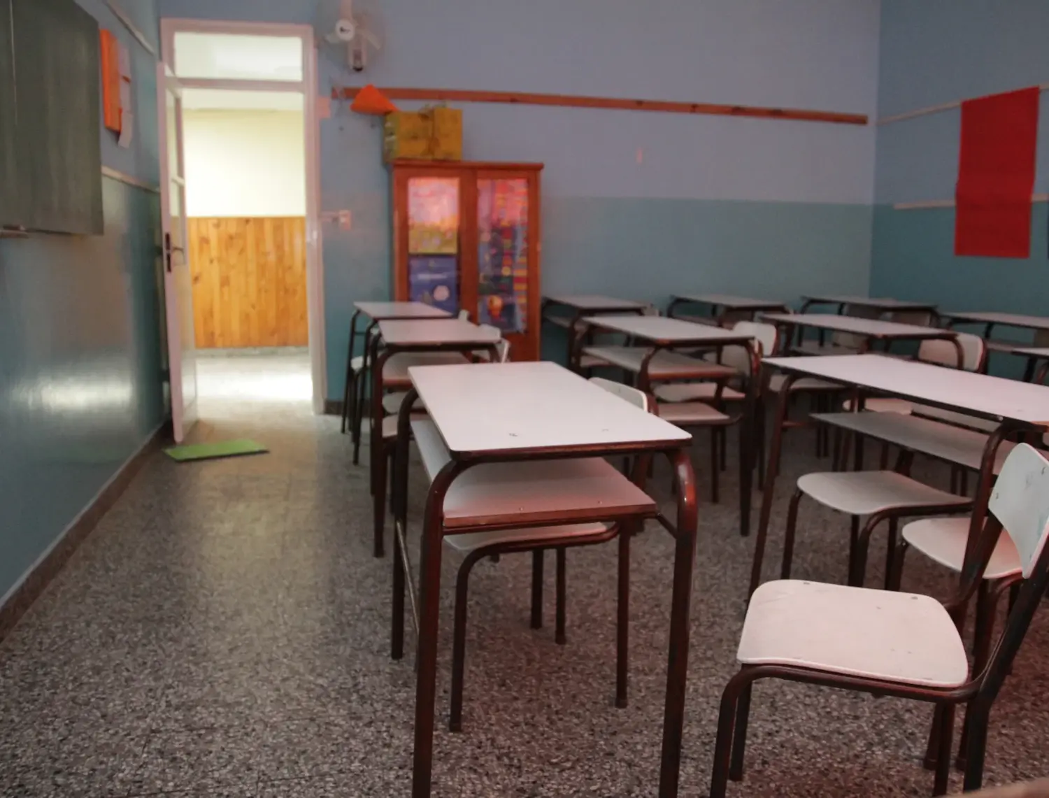 En todo el país, los gremios docentes realizan hoy una medida de fuerza