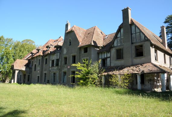Un equipo multidisciplinar trabaja en determinar si es viable poner en valor el palacio Sans Souci