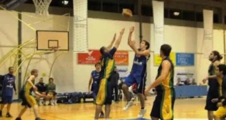 Básquet: Campana fue más que Náutico