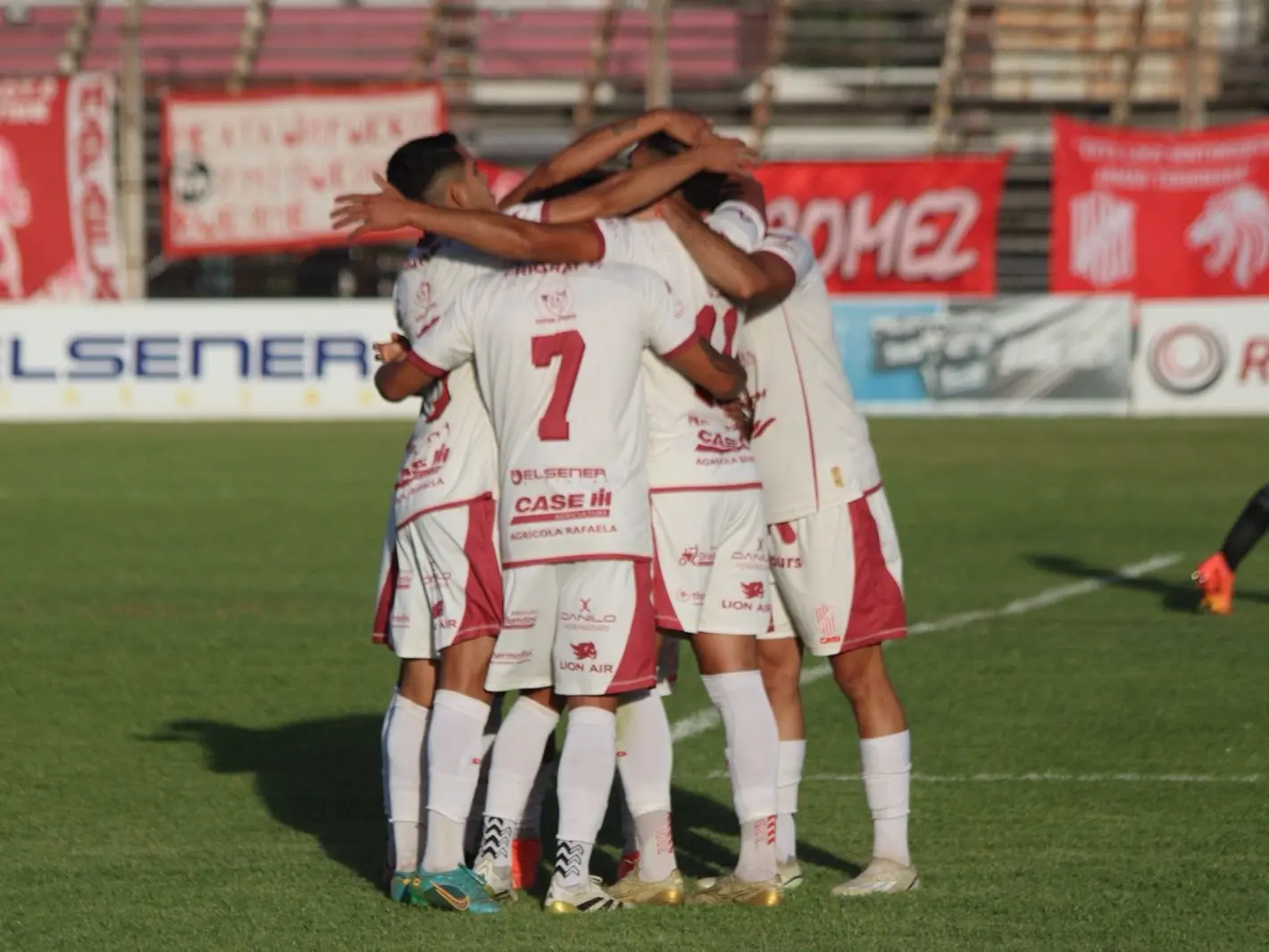 El León goleó 5 a 0 a Germinal y está en octavos de final .Foto:Prensa 9 de JuUlio