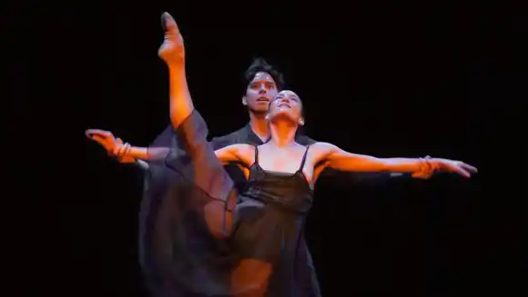 Éxito del Ballet Contemporáneo del Teatro San Martín en el Teatro Tronador BNA