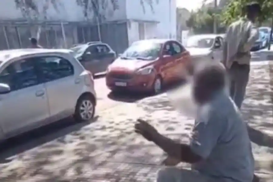 Fuerte cruce entre una vecina y un cuidacoches: "El estacionamiento es libre y gratuito"