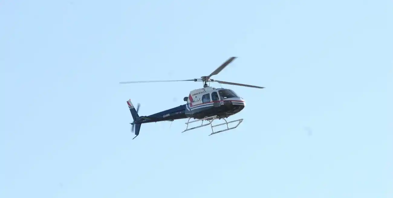 Alto en el cielo. El helicóptero provincial está en vías de reparación.