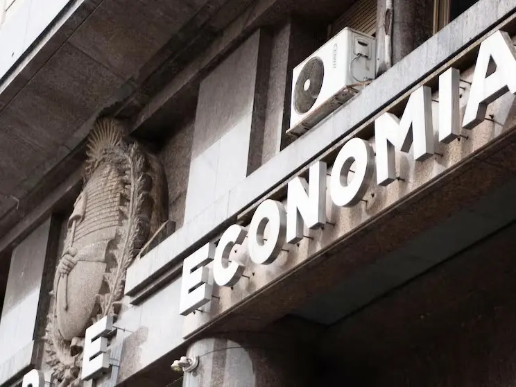 La deuda pública en enero bajó tras subir en diciembre y el Gobierno descarta sorpresas en los próximos vencimientos