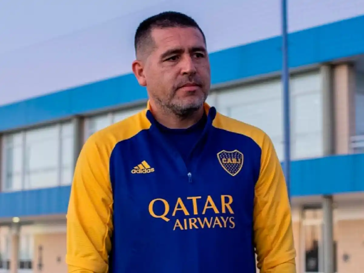 Riquelme, de cara al superclásico, habló con el plantel de Boca 